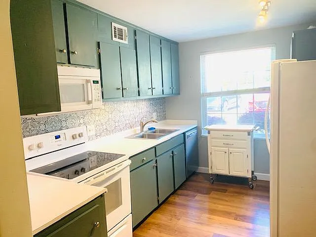 925 Cleveland St #95 — Photo 3