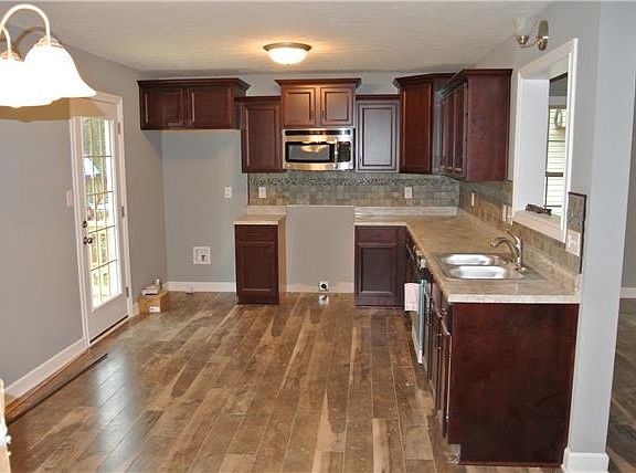 2nd image of 314 Fox Xing Lot 314