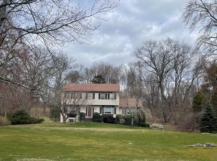 18 Flintlock Dr, Danbury, CT 06811