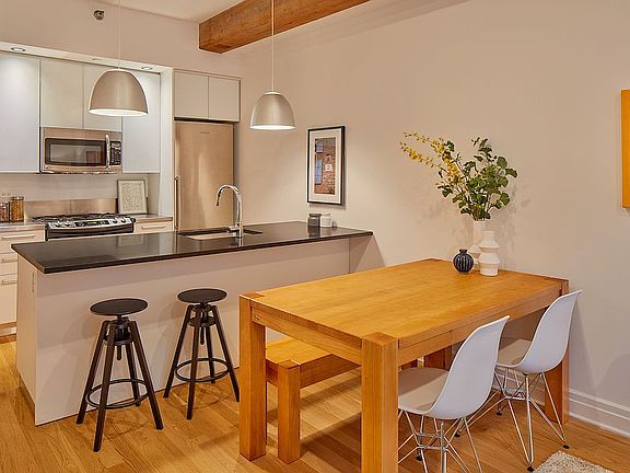 3rd image of 30 Washington St APT 1G