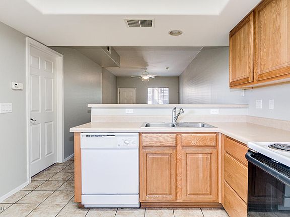 4th image of 537 S Delaware Dr Unit 120