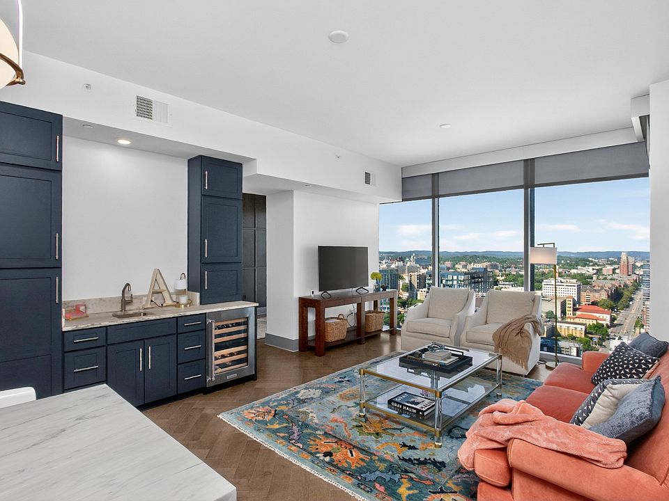 1st image of 1616 W End Ave #2809