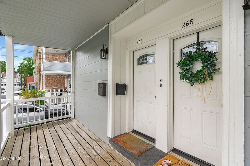 4th image of 266-268 Yates Street