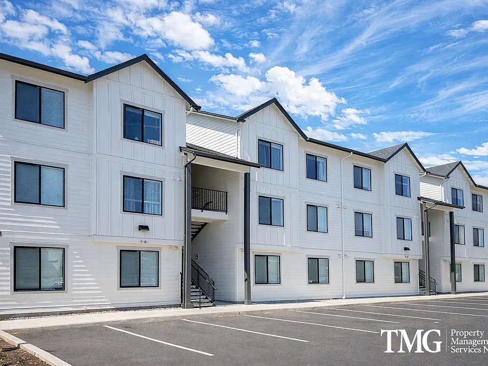 51st Street Apartments