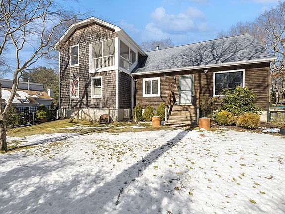 2nd image of 21 Harbor View Ave