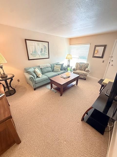 1st image of 500 Glenwood Cir APT 113