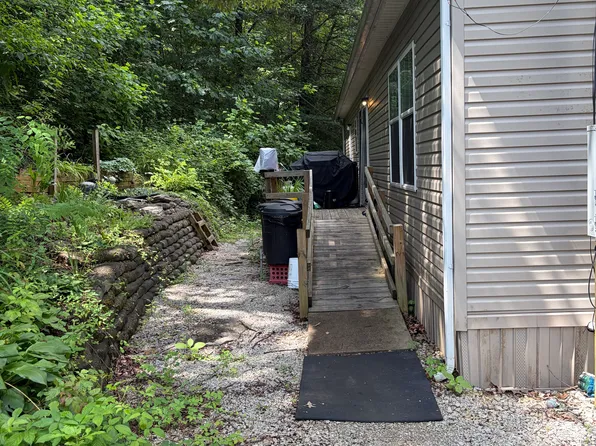 278 Ross Cemetery Rd, Lake City, TN 37769