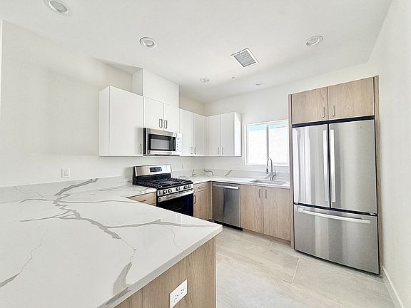 2nd image of 68160-68162 Modalo Rd