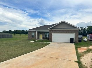 133 Tanglewood Dr, Headland, AL 36345