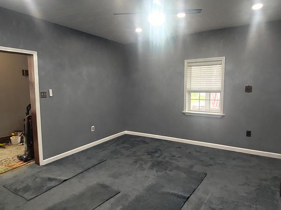 3rd image of 223 Park Ave