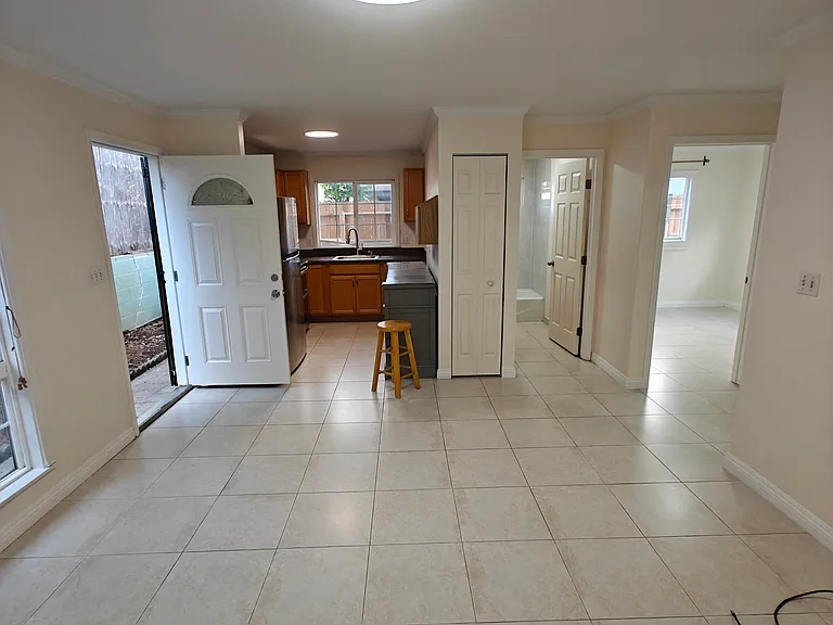 1021 Mao Ln — Photo 4