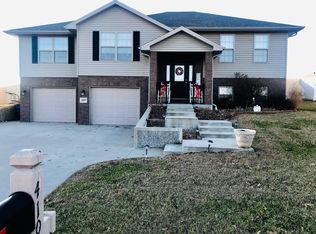 410 Edwards Dr, Holts Summit, MO 65043