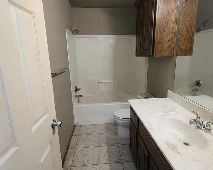 15109 Kyle Dr #B — Photo 12