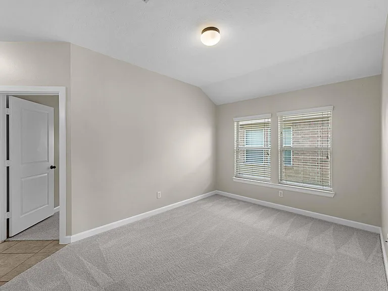 4014 Pinecrest Holw — Photo 31