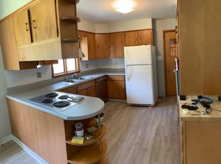 18 Vermont St, Millinocket, ME 04462