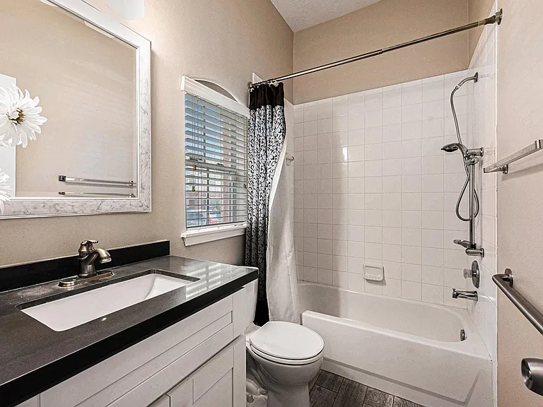 2710 Grants Lake Blvd #E3 — Photo 13