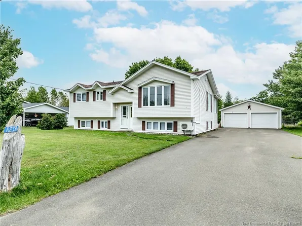 123 Acadie, Saint Antoine, NB E4V 1B5