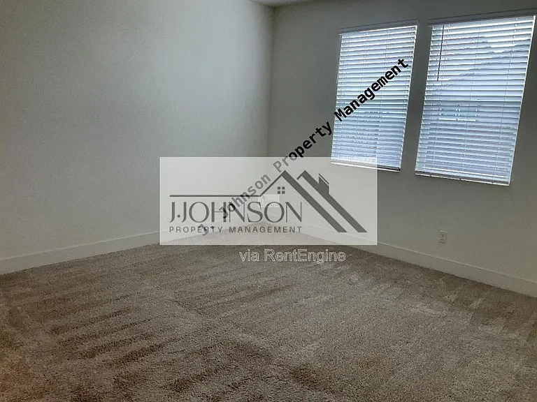 994 Osprey Dr — Photo 7