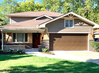 359 Lionel Rd, Riverside, IL 60546