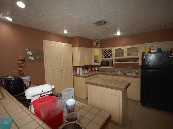 4th image of 10335 Suez Dr