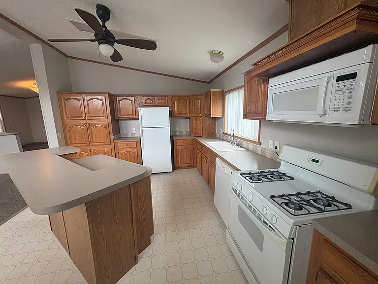 8320 Feather Holw — Photo 6