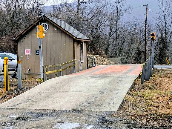 4th image of 595 Obrien Rd