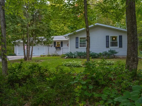 10858 N Spring Rd, Sister Bay, WI 54234