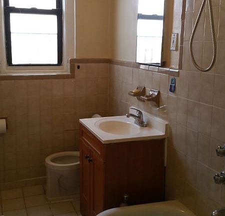 5th image of 140-30 Sanford Ave #5B