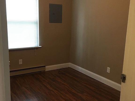 3rd image of 1395 E Market St APT A