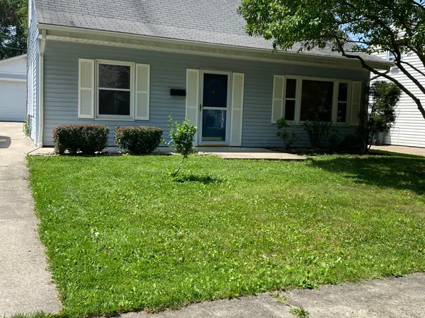 1942 Tudor St, Cuyahoga Falls, OH 44221