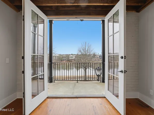301 Northlake Ave #213, Ridgeland, MS 39157