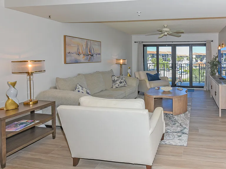 901 Seafarer Cir #302 — Photo 10