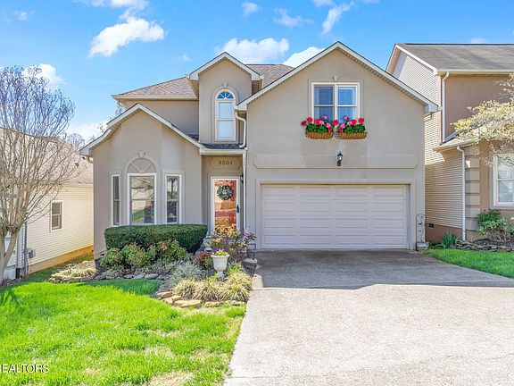 2nd image of 8504 Savannah Ct