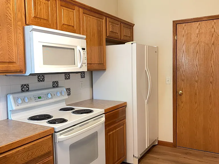 338 Talon Ct — Photo 5