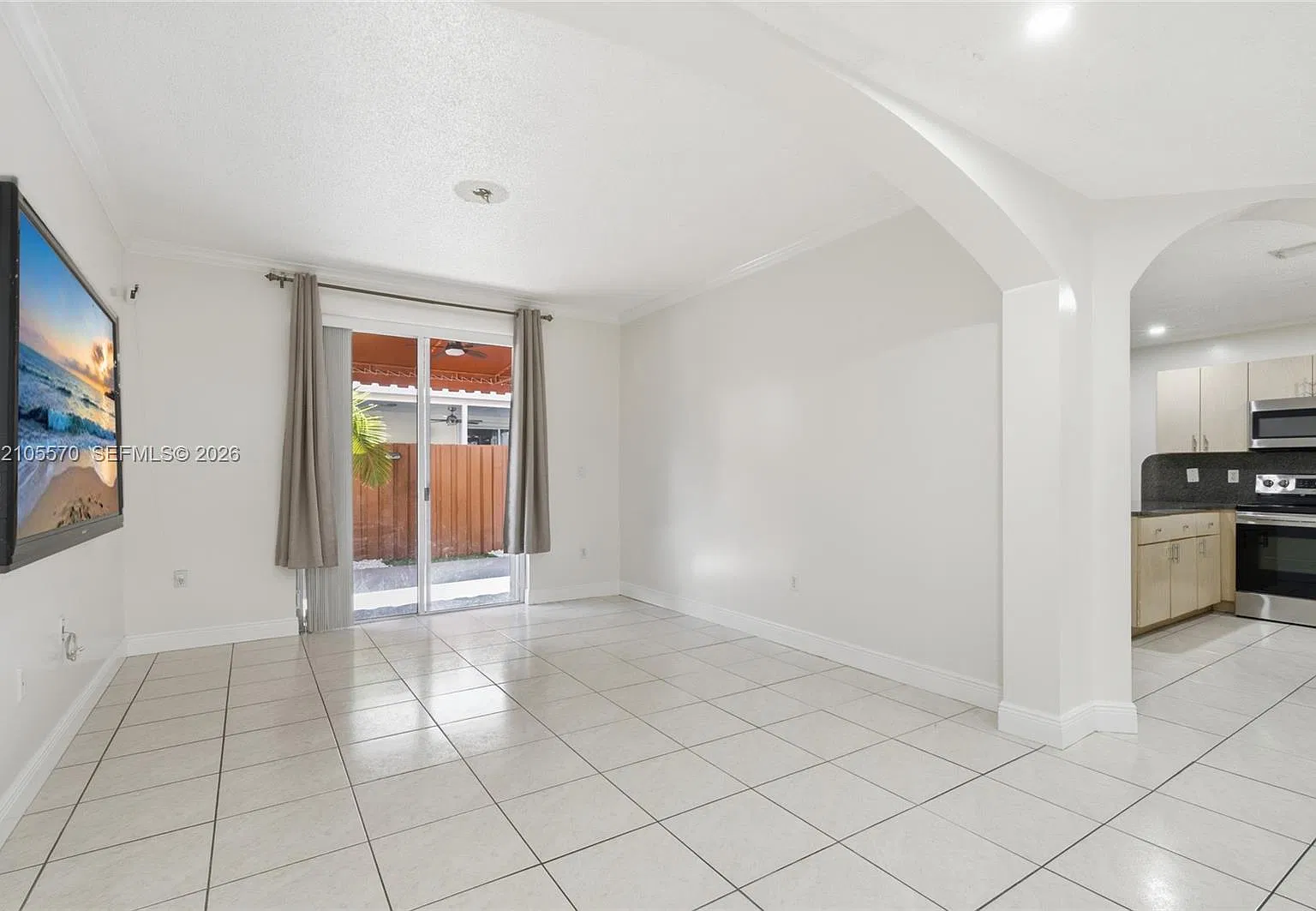 3 bed, 2.5 bath, 1790 sqft, $3,400 — Photo 4