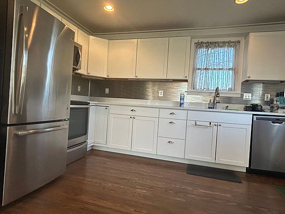 3rd image of 3207 Southlake Dr