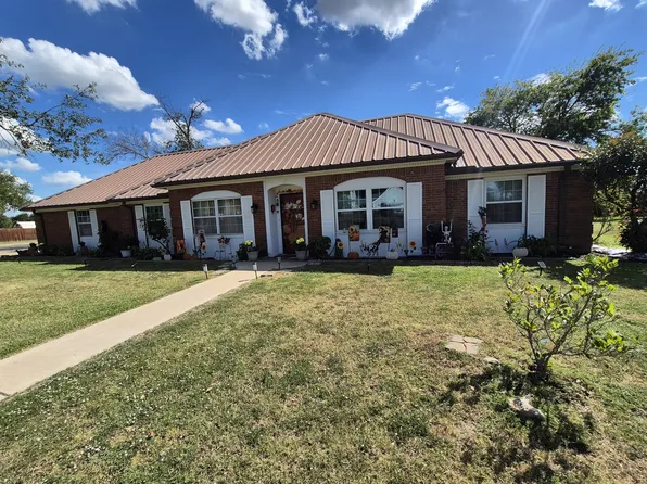 918 La Villeta St, Mexia, TX 76667