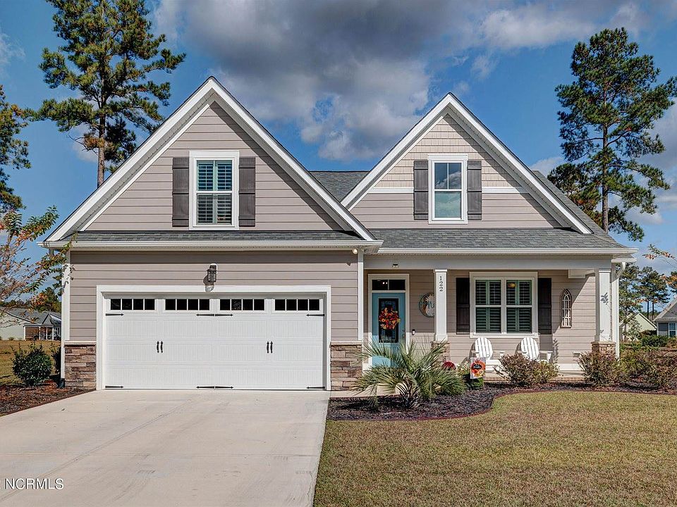 1st image of 122 Autumn Breeze Ln NE