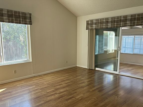 5th image of 45587 Parkmeadow Ct