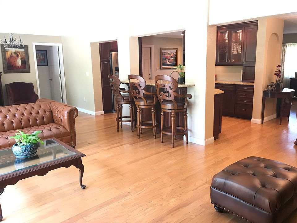 Back Living Room / Kitchen