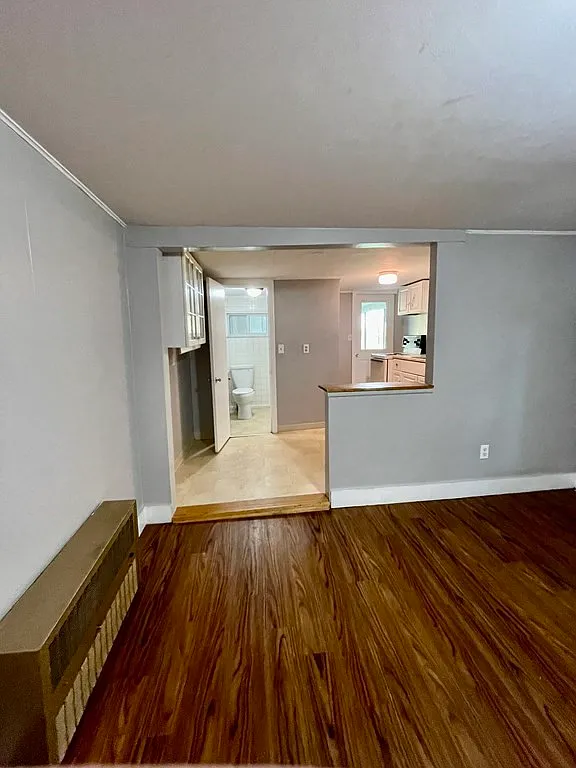 65 Curve St — Photo 2