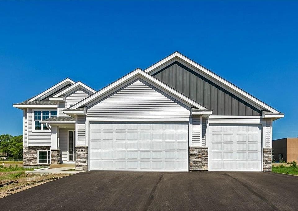 1st image of 1101 Tiger Ct NE