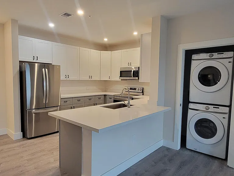 3801 Davie Blvd #220 — Photo 3