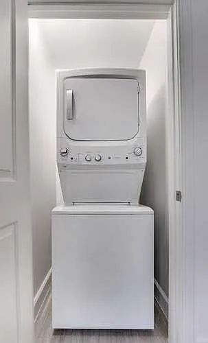 Compact and Style