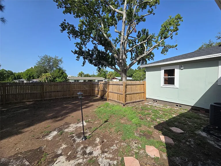 6001 Cedar St NE — Photo 37
