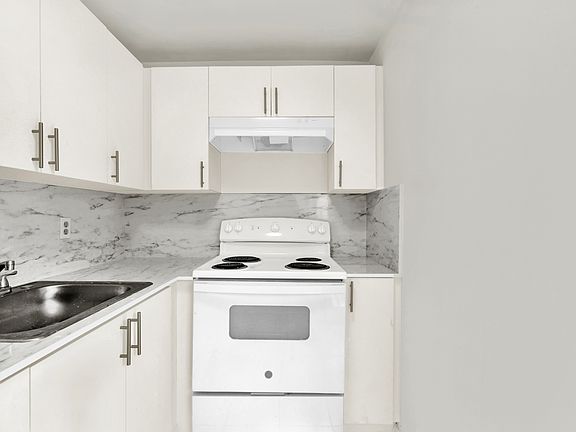 5th image of 134 Salamanca Ave #6B