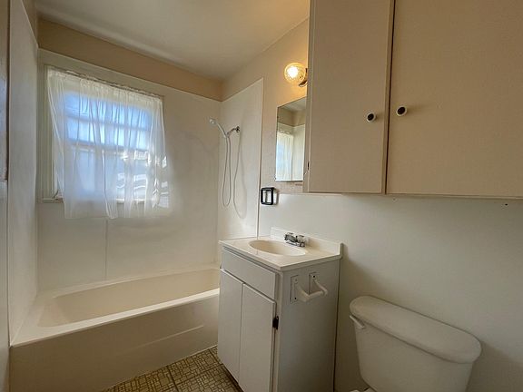 5th image of 2100 Churchill Pl