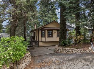 725 Ivy Ln, Lake Arrowhead, CA 92352