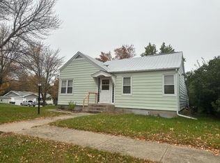 822 W Douglas Ave, Mitchell, SD 57301
