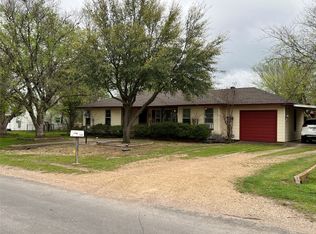 320 Avalon Rd, Italy, TX 76651